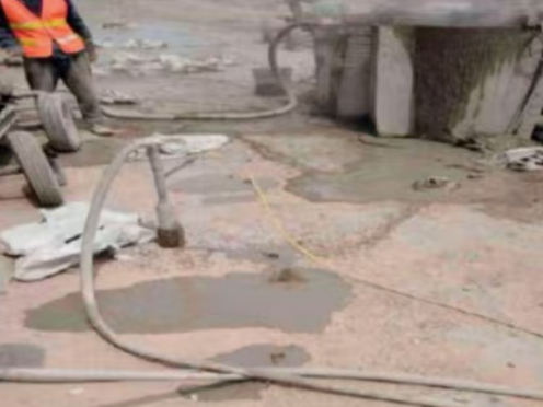 兰溪水泥混凝土路面板底注浆技术 路面脱空注浆整治方案